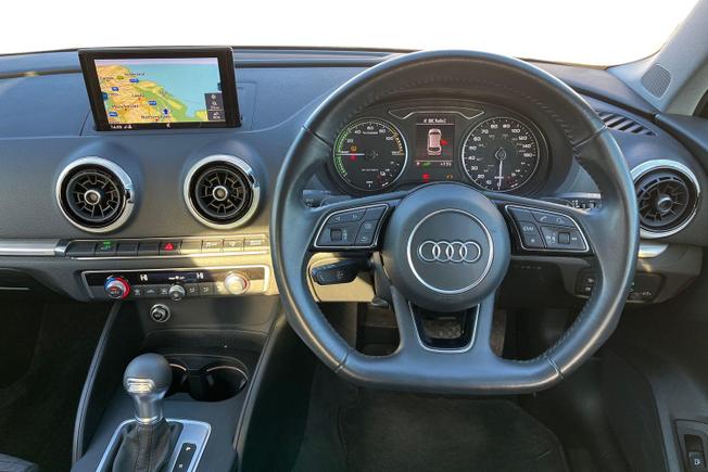 AUDI A3 Photo 11