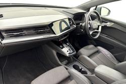 Audi Q4 Photo 2
