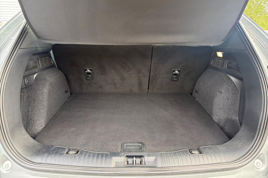 Ford KUGA Photo autoimg-28c24ae5ab9e3a5fdd1a97c9f213d2b0aede6151.jpg