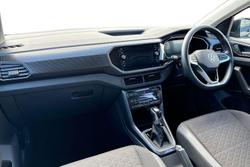 VOLKSWAGEN T-Cross Photo 2