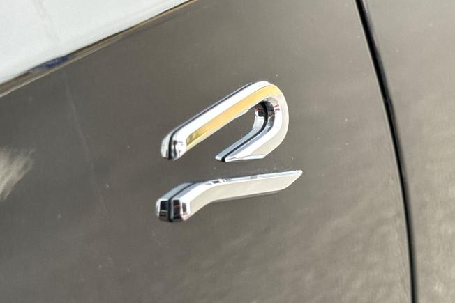 VOLKSWAGEN Golf Photo 37