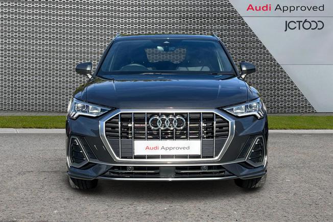 AUDI Q3 Photo 8