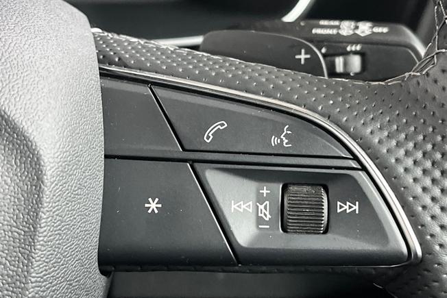 AUDI Q3 Photo 17