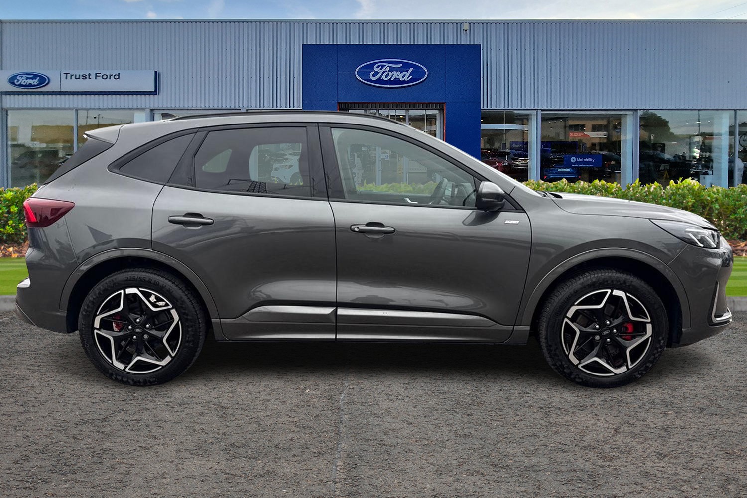 Ford KUGA Photo 2