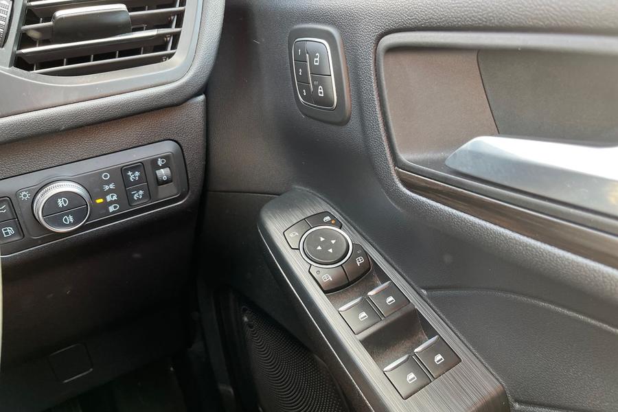 Ford Kuga Photo autoimg-28ce734c44d0831bcf10a76d07b5687e7468a1a9.jpg