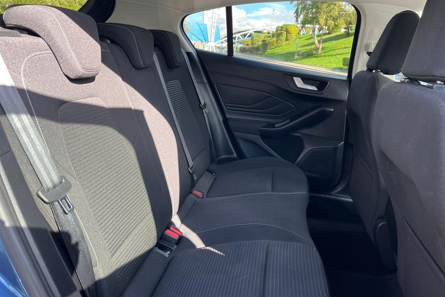 Ford FOCUS Photo autoimg-28d217009926e67ad5a3397e4e82c2d007a1a0ee.jpg