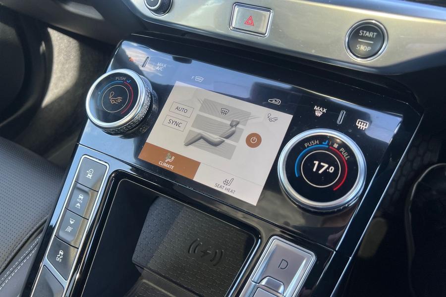 Jaguar I-PACE Photo autoimg-28d27077ec33bb8a4844186007948944a9d6236a.jpg