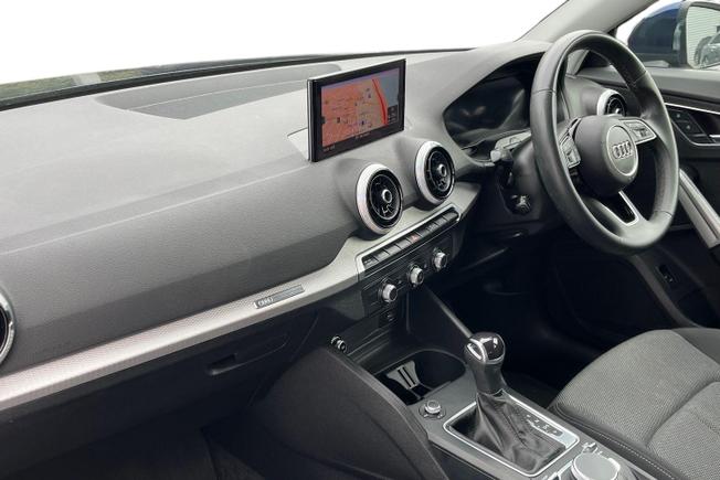 AUDI Q2 Photo 2