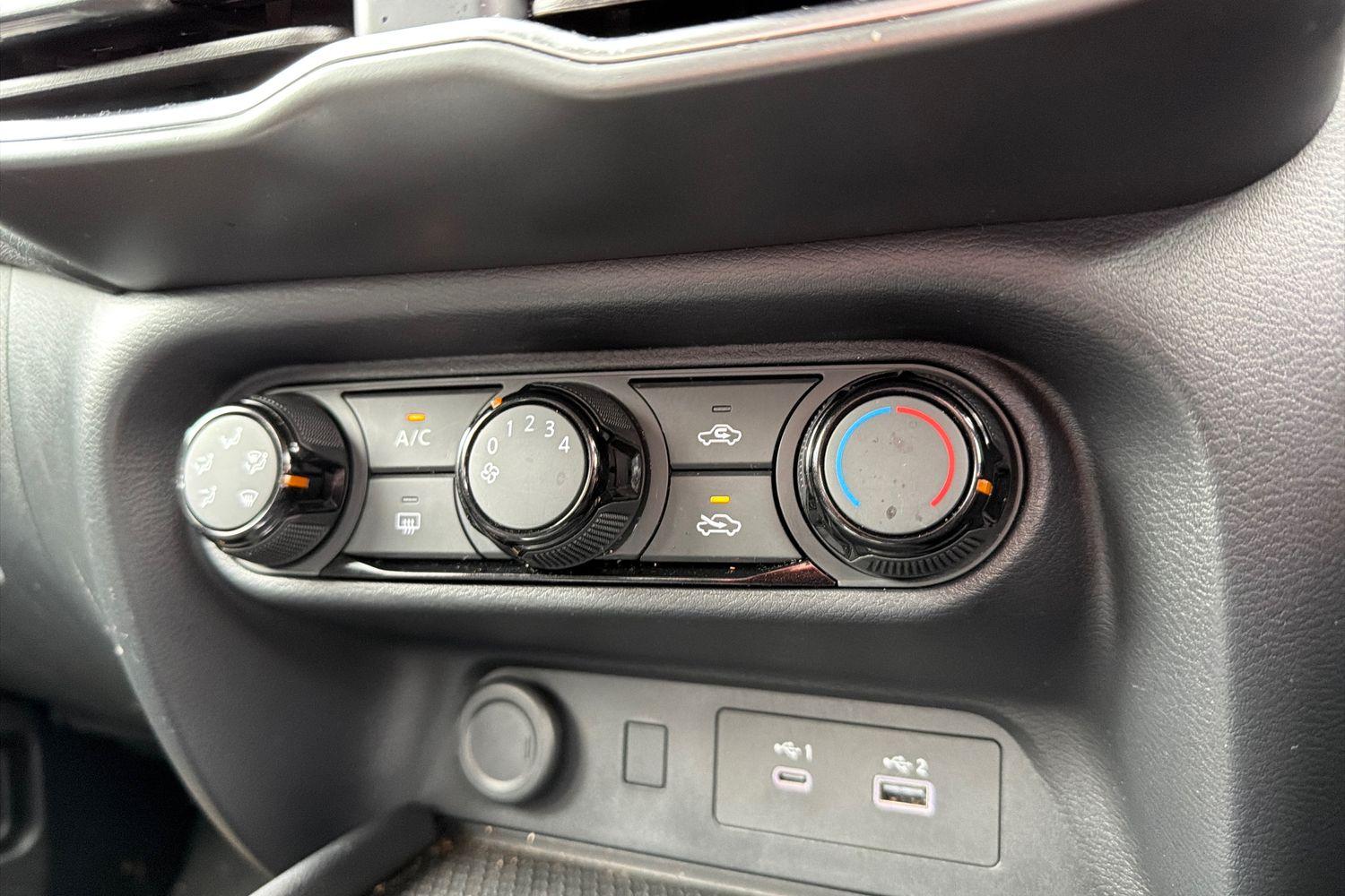 Nissan JUKE Photo 21