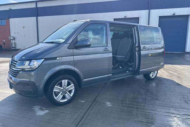 Volkswagen Transporter Shuttle Photo 34