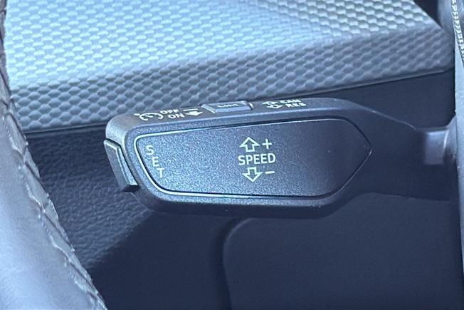 AUDI Q2 Photo 36