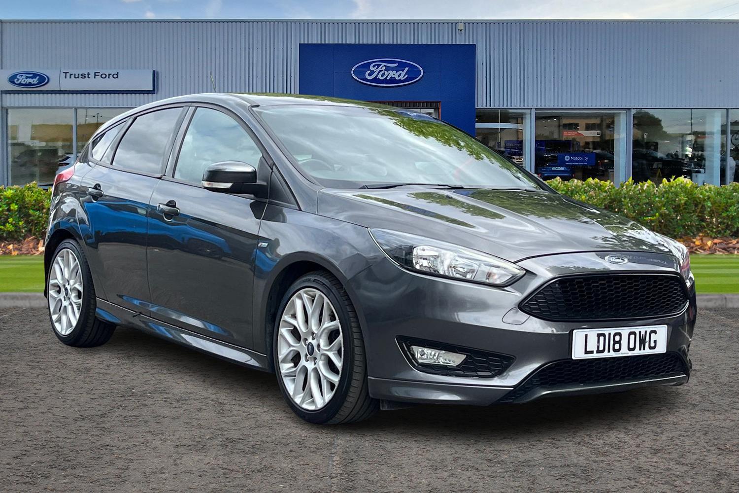 Ford FOCUS Photo 0