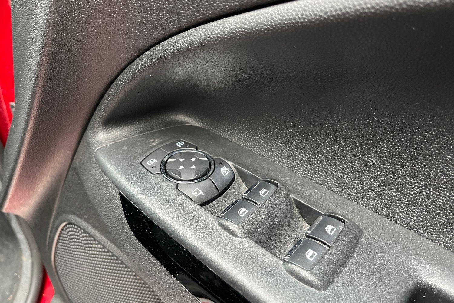Ford ECOSPORT Photo 15