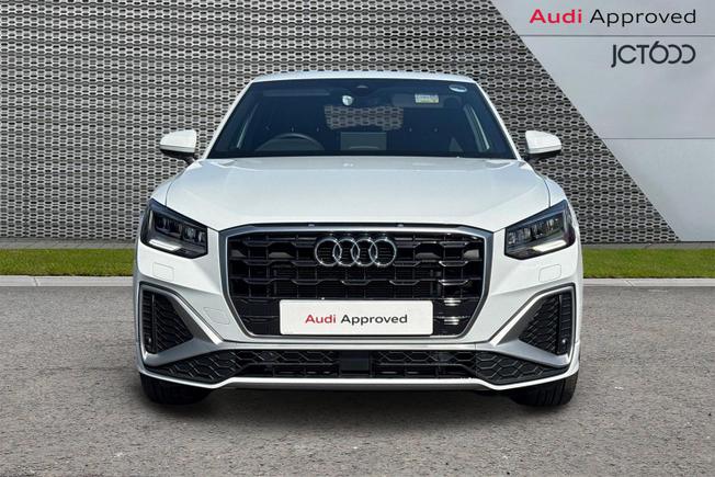 AUDI Q2 Photo 8