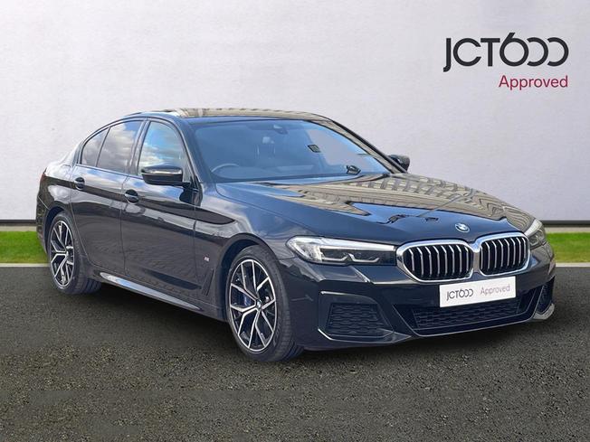 BMW 5 Series Photo 1