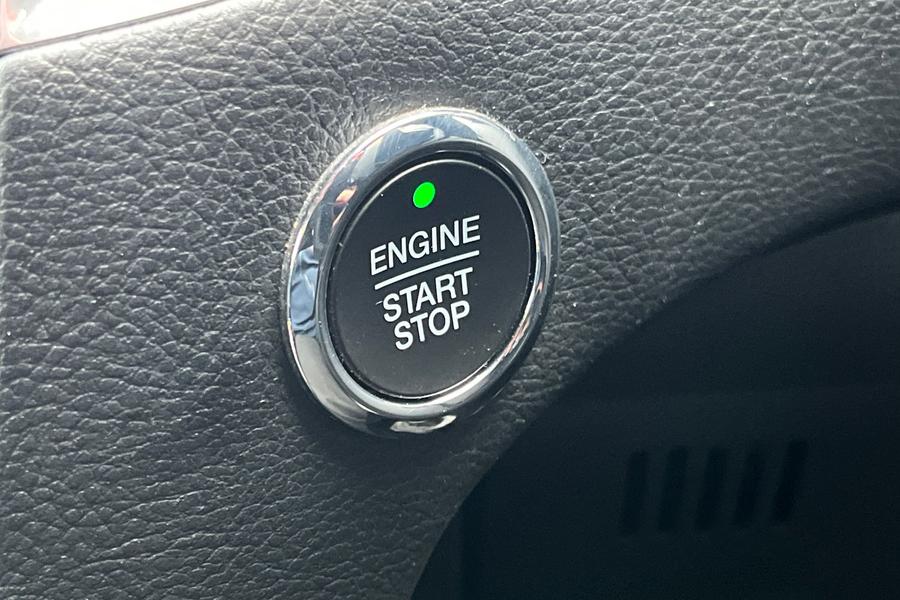 Ford S-Max Photo autoimg-28e391baee3abb96b35cdacdd031b6be46b2197f.jpg