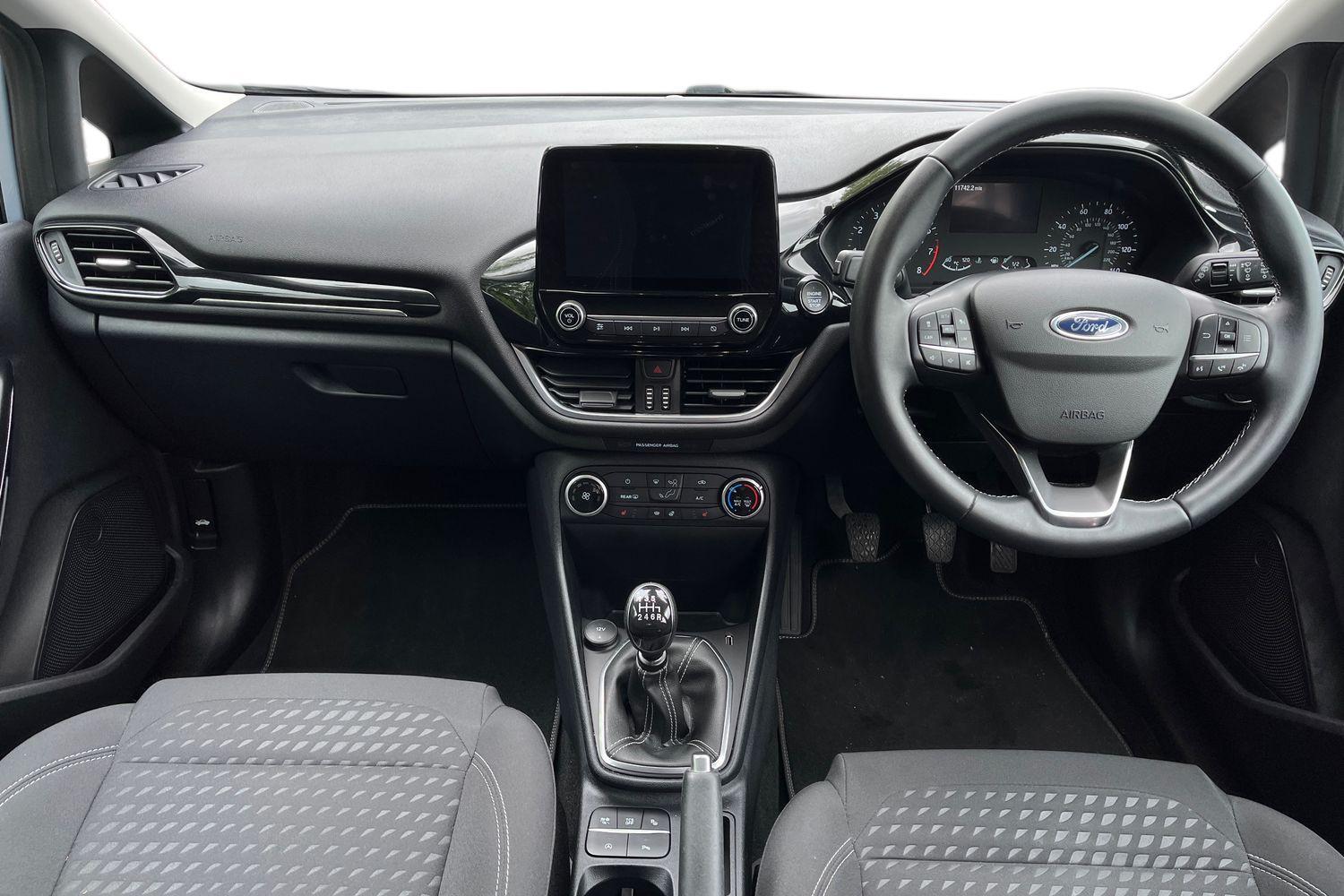 Ford Fiesta Photo 9