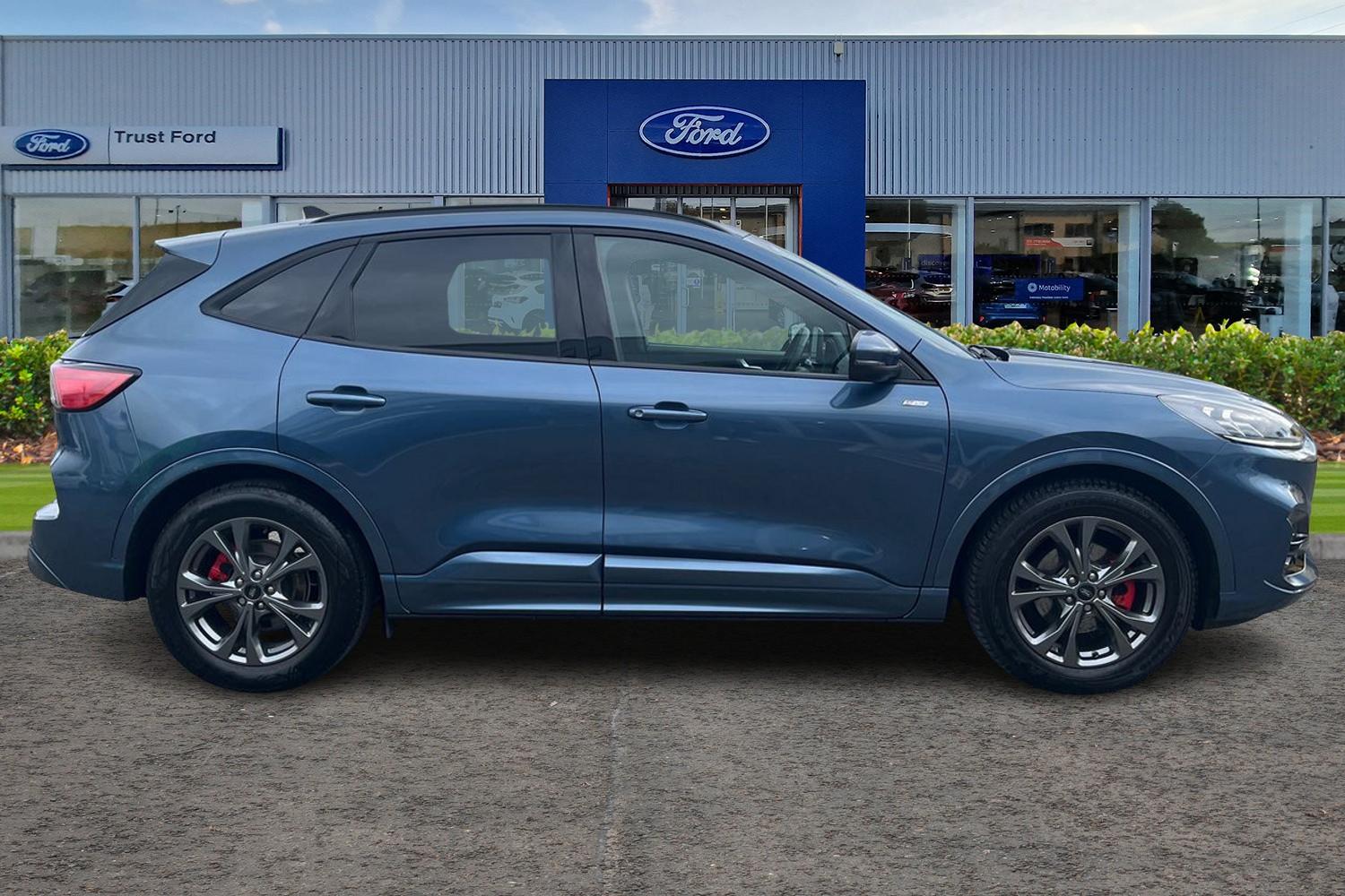 Ford KUGA Photo 2