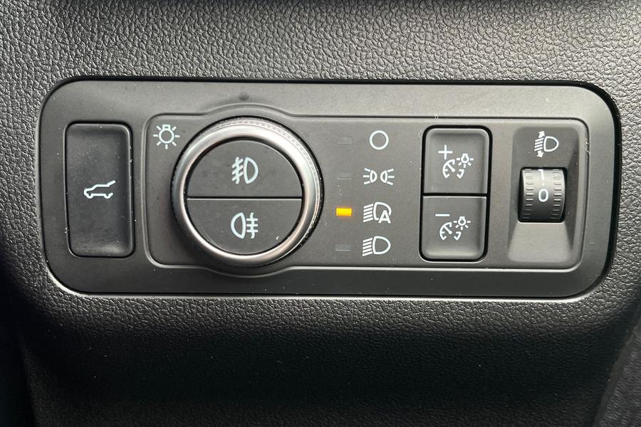 Ford Kuga Photo autoimg-28eb371b1b2cd17f7f84beebfe9fa657b5212caa.jpg