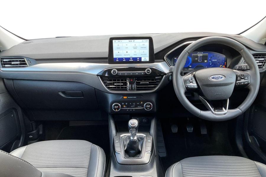 Ford Kuga Photo autoimg-28f124de8496418dc9b79bb57706745414592bdf.jpg