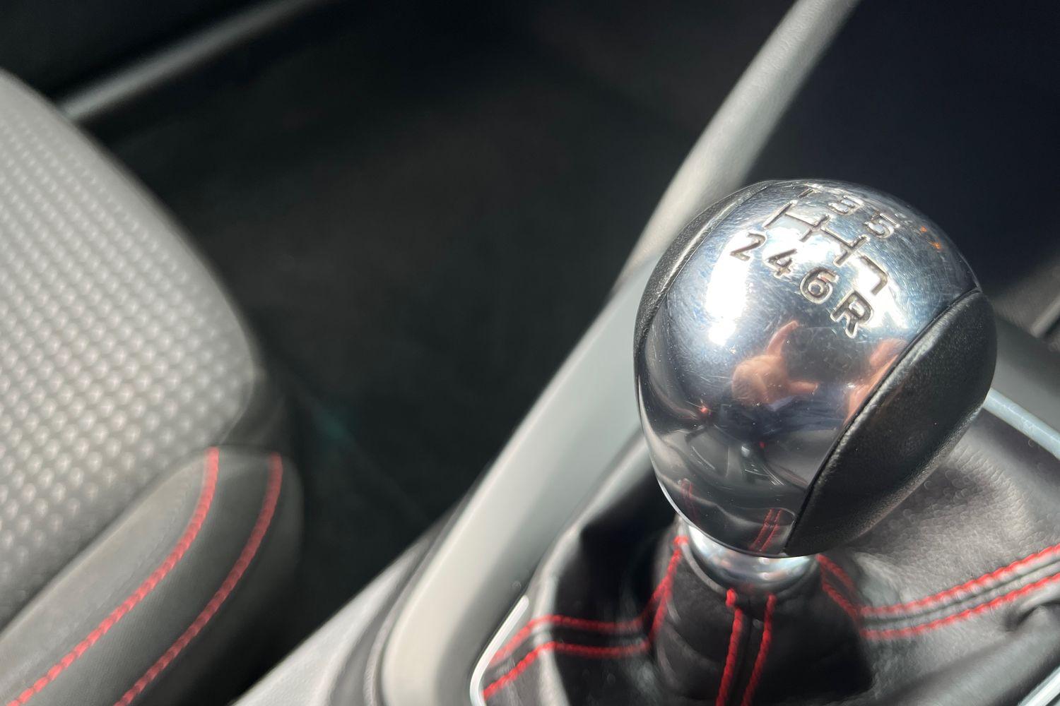 Ford FOCUS Photo 34