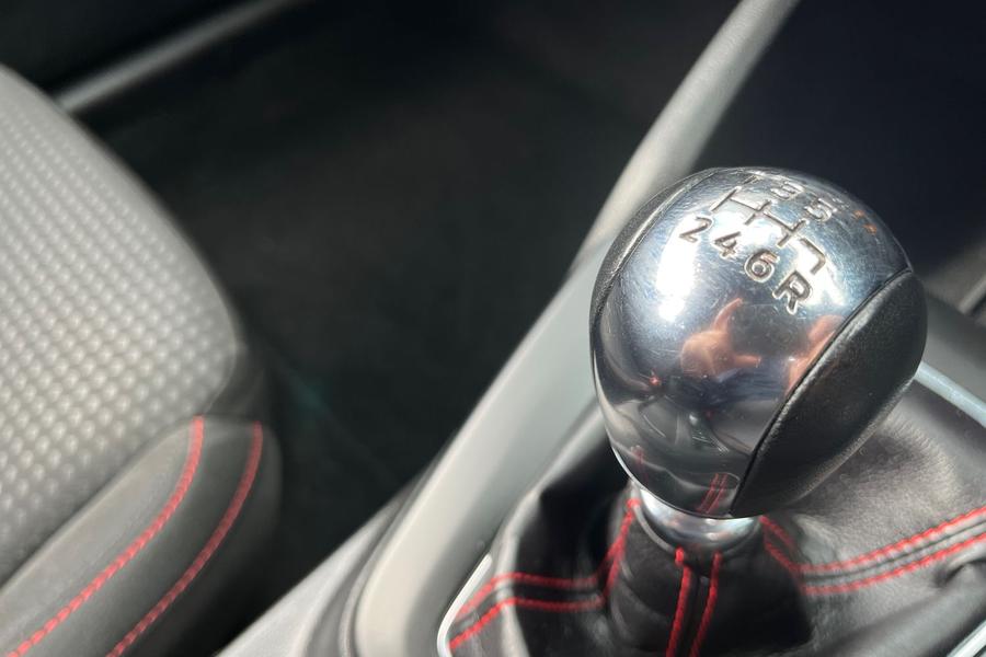 Ford FOCUS Photo autoimg-28f4ec804667aafde16bdd25d02dcd1a4f7ce23a.jpg