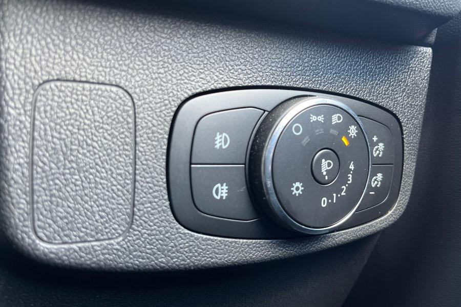 Ford Focus Photo autoimg-28f96cbdbe88cea8c7d42869215c3cf728a99dc1.jpg