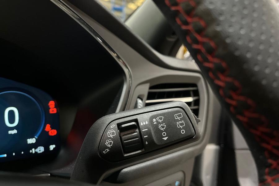 Ford KUGA Photo autoimg-2900d9245c230f8dde925d324c6a1a8299a9c5e0.jpg