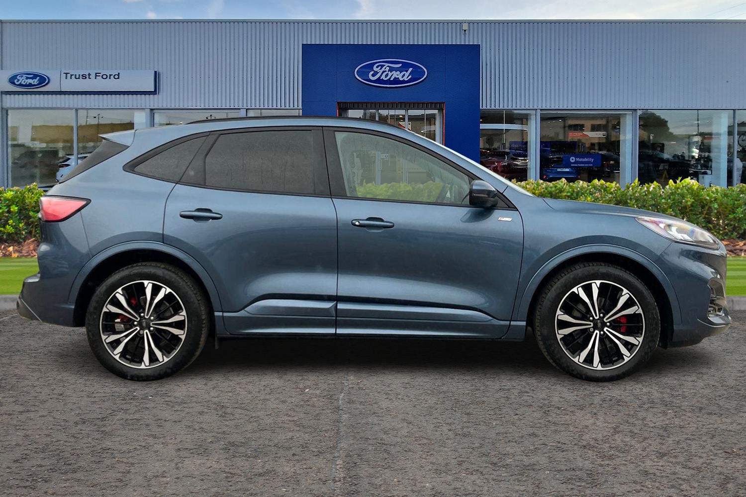 Ford Kuga Photo 2