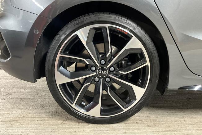 AUDI S3 Photo 5