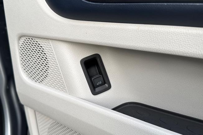 VOLKSWAGEN Id. Buzz Photo 42