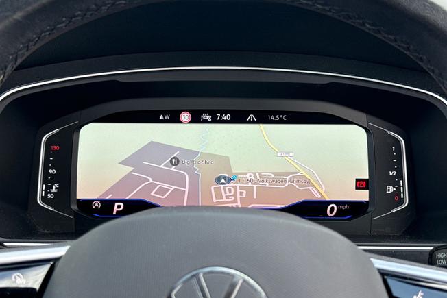 VOLKSWAGEN TIGUAN Photo 32