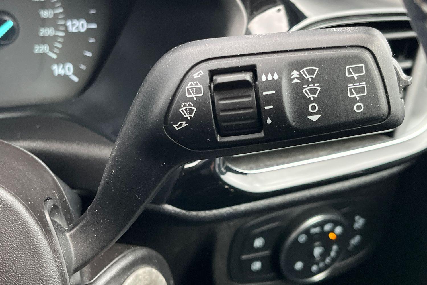 Ford Fiesta Photo 14