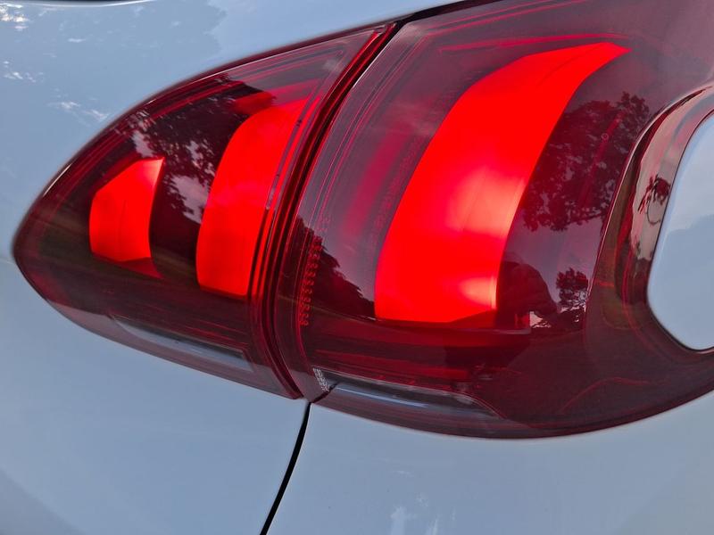 Used Peugeot 2008 NV19UNU 40