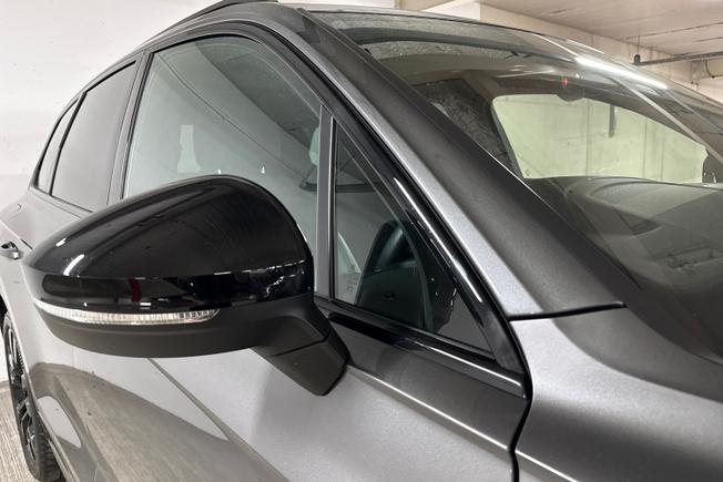 VOLKSWAGEN Touareg Photo 20