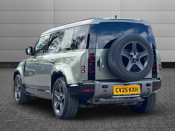 Land Rover Defender 110 Photo autoimg-290f70232724813f6635ec93210226660374f7f0.jpg
