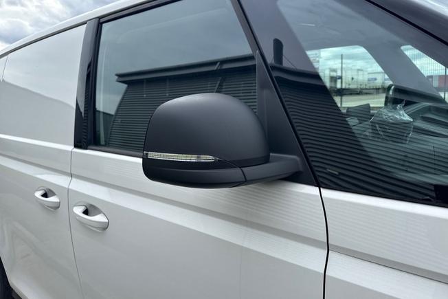 Volkswagen ID. Buzz Cargo Photo 20