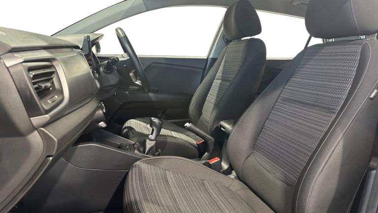 Used Kia Stonic WG24UWO 3