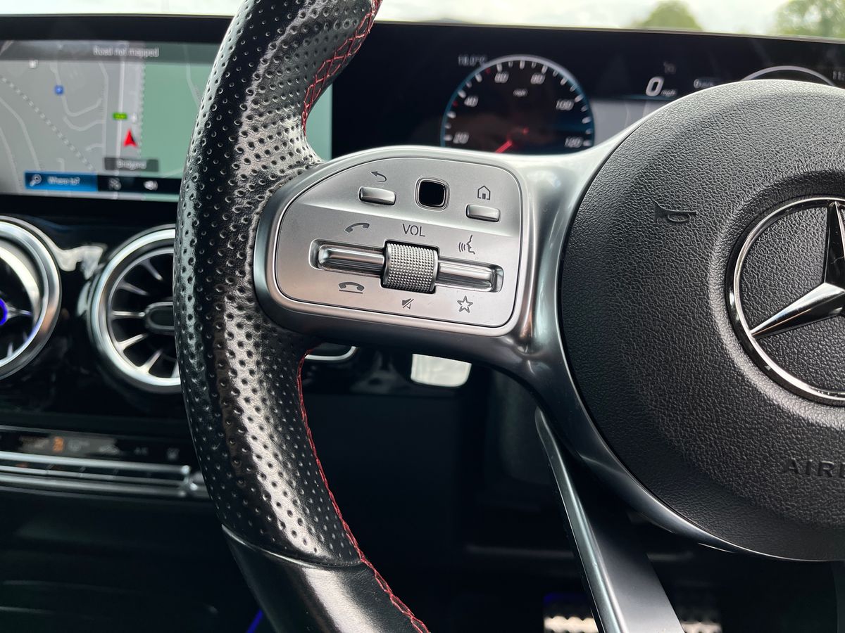 Mercedes-Benz EQA Photo 15