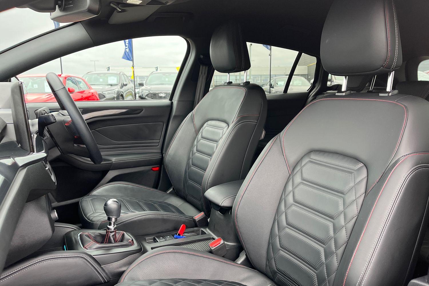 Ford Focus Photo 18