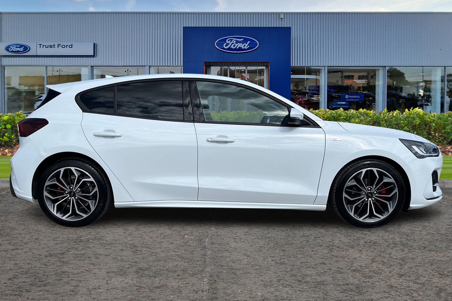 Ford FOCUS Photo 2