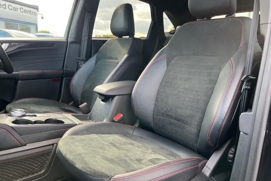 Ford KUGA Photo autoimg-2922c865520a55d324f0ffb1f17d4dacc9c5604a.jpg