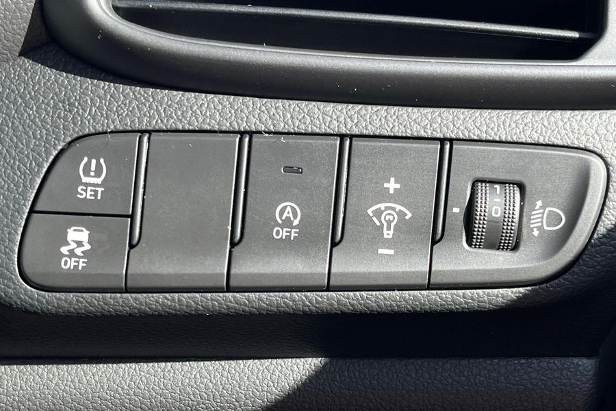 Hyundai I30 Photo autoimg-29306e380f9eb34f0e6b61691aba2982e197720f.jpg