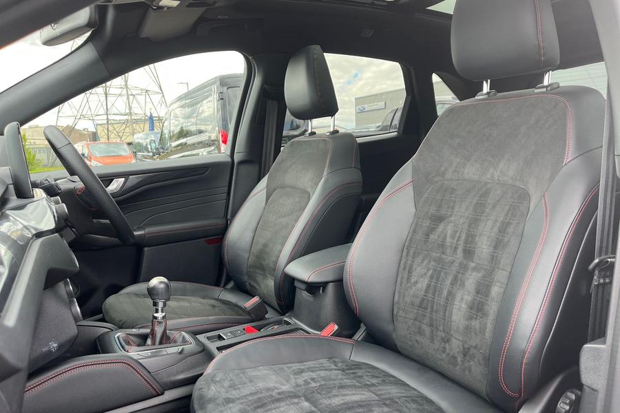 Ford Kuga Photo autoimg-2931b34ba755663a3fcf1a80be9af186c240957b.jpg