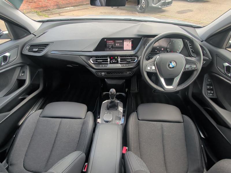 Used BMW 1 Series YG20AEF 12