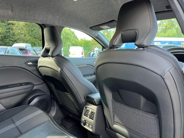 Renault Captur Photo autoimg-2933c98cc799d915bdcda2d724a7c1c7d8b3df13.jpg