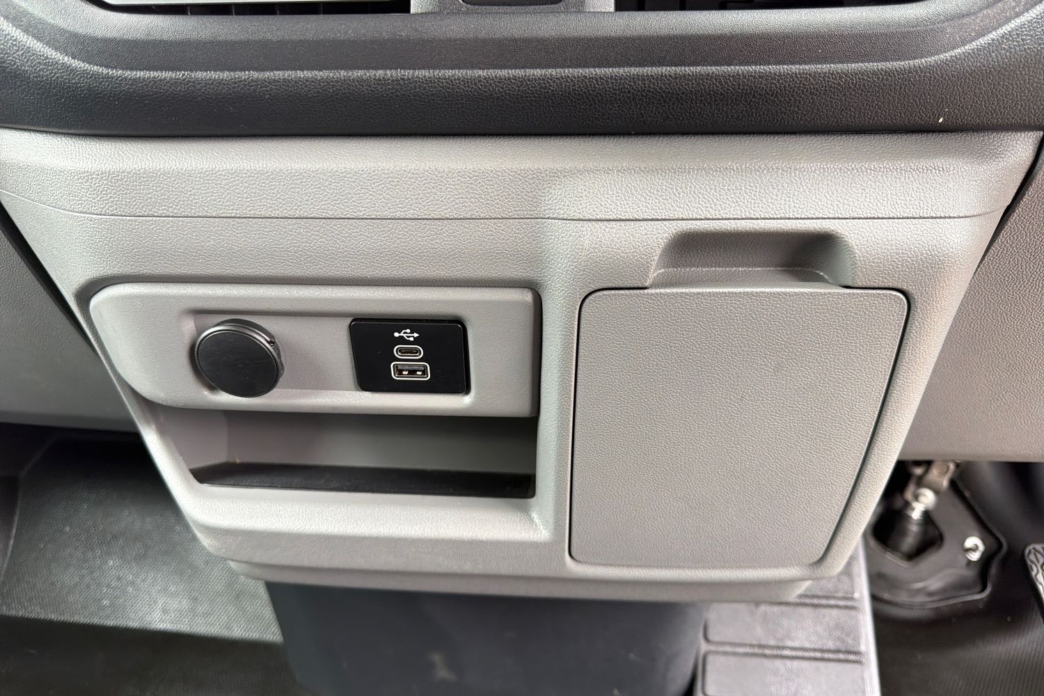Ford E-TRANSIT CUSTOM Photo 25