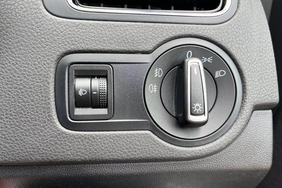 Volkswagen Polo Photo autoimg-293598a6d46f57010ee1cfdad282401703c57442.jpg