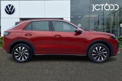 VOLKSWAGEN T-Roc Photo 4
