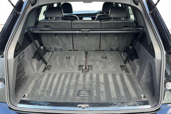 Audi Q7 Photo 13